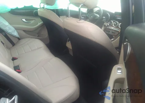 2016 Mercedes-Benz C 300 Sport 4Matic/Luxury 4Matic/4Matic from USA, damaged, VIN 55SWF4KB9GU136975